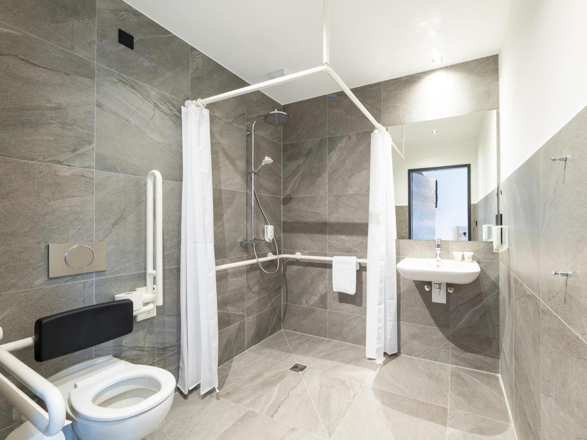 B&B Hotel Albstadt-Hbf Eksteriør bilde